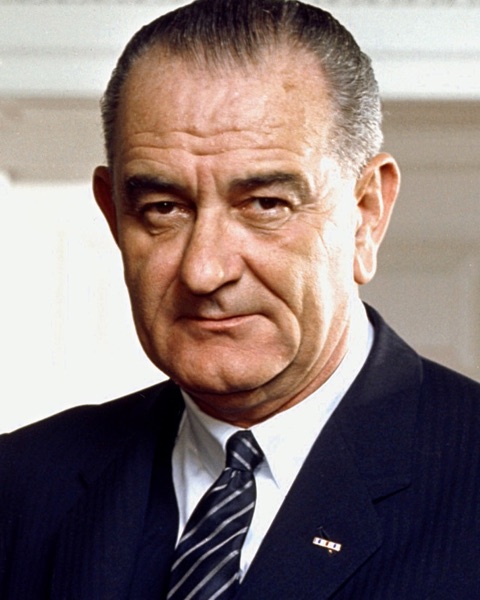 Official presidential portrait of Johnson.