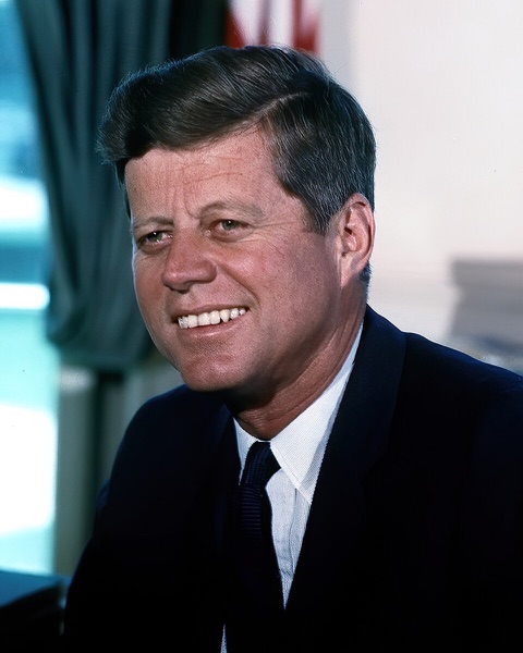 Official presidential portrait of Kennedy.